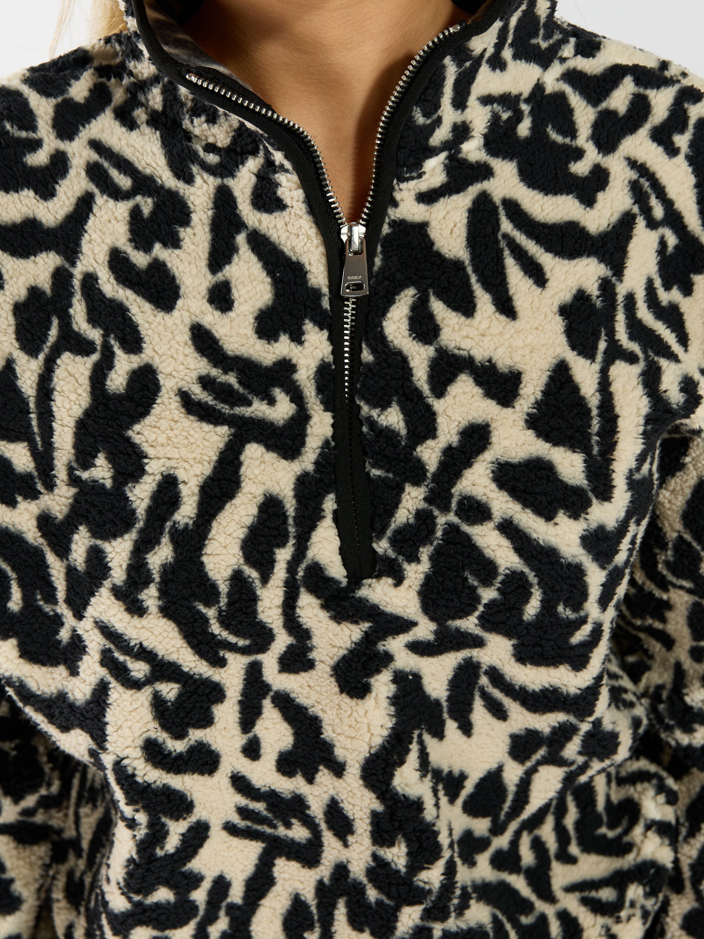New Dallas Long Sleeve High-Neck Zip Top