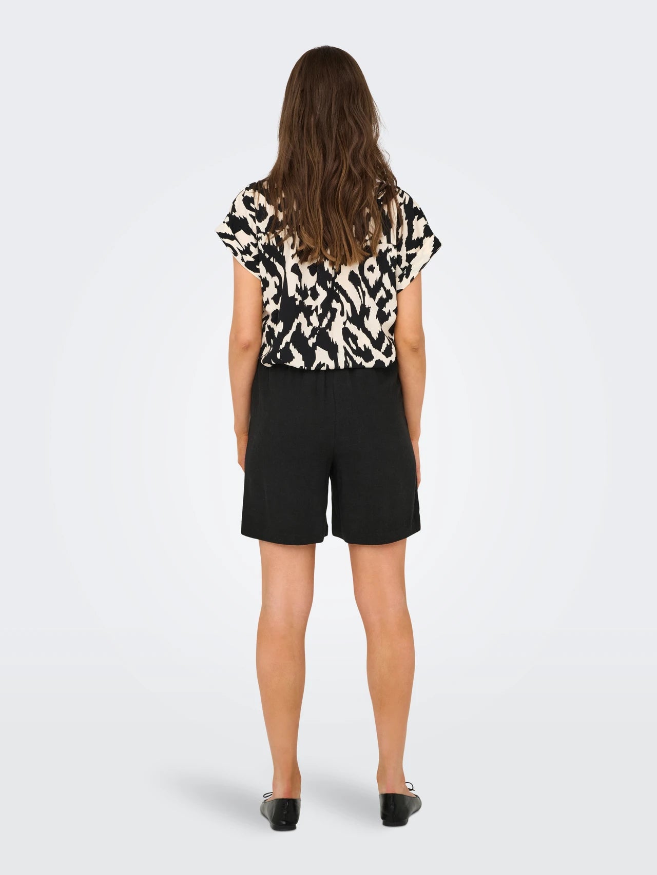 Siesta Pull-Up Linen Shorts