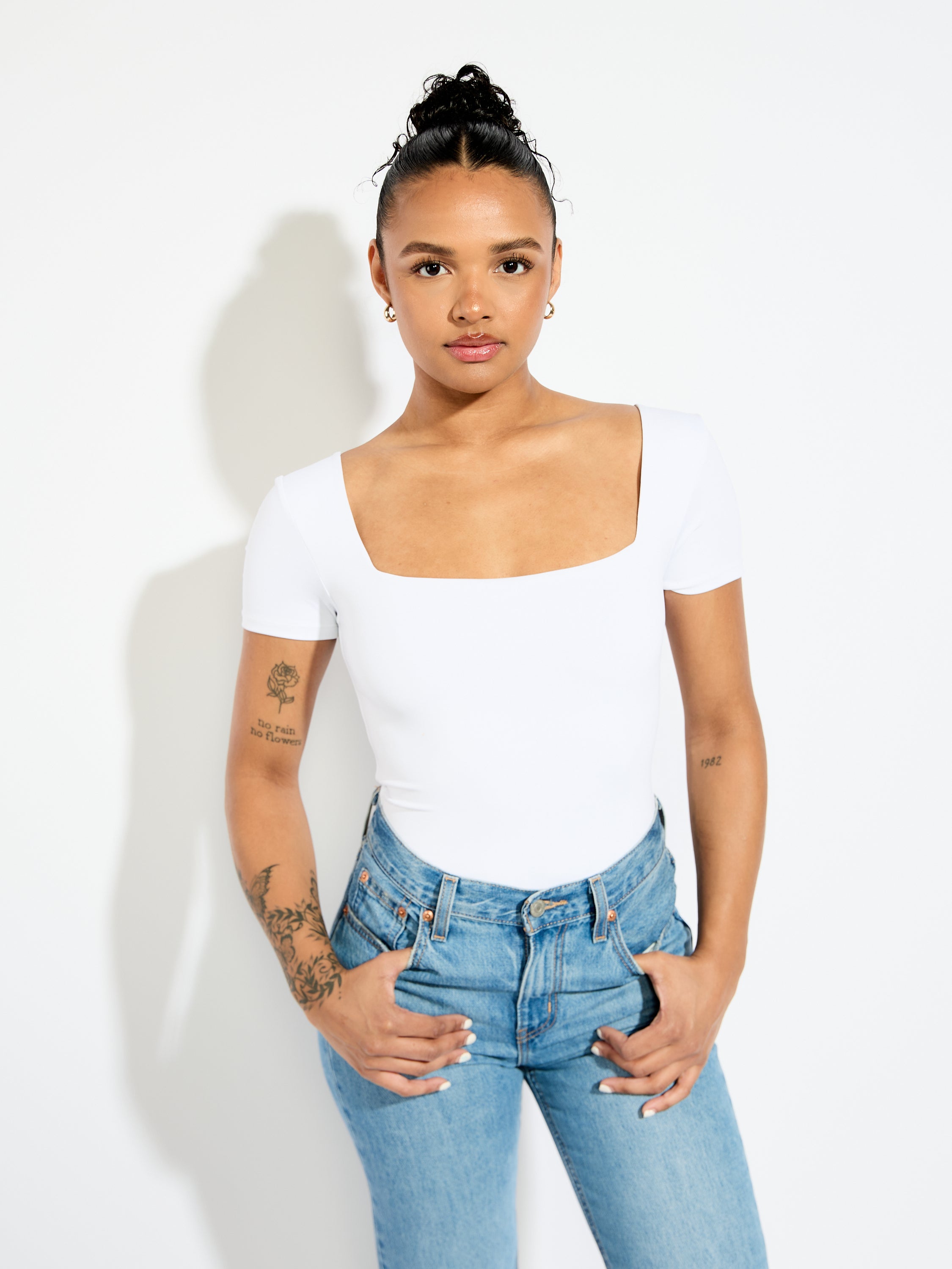Second Skin Stacy Square Neck Short Sleeve Bodysuit