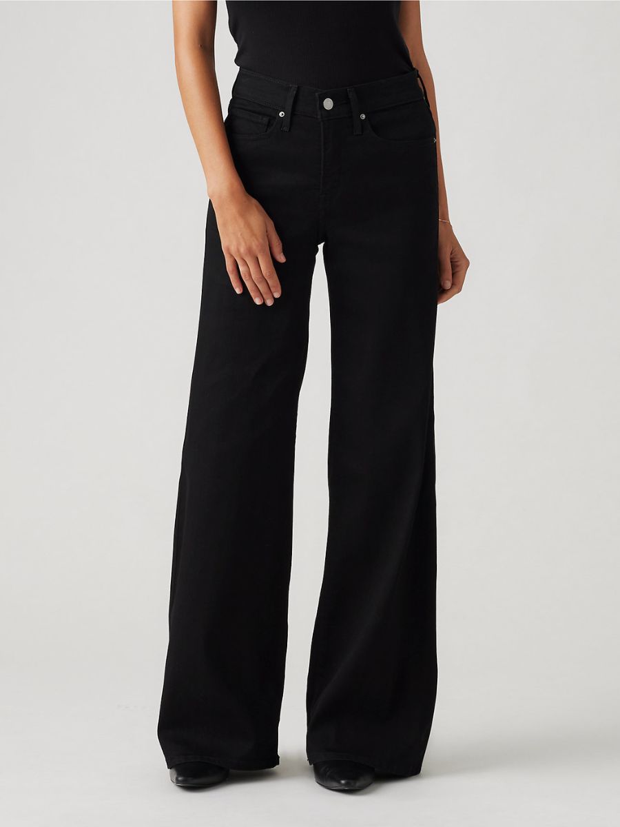 Levi's 318 Wide Leg Soft Black Jean