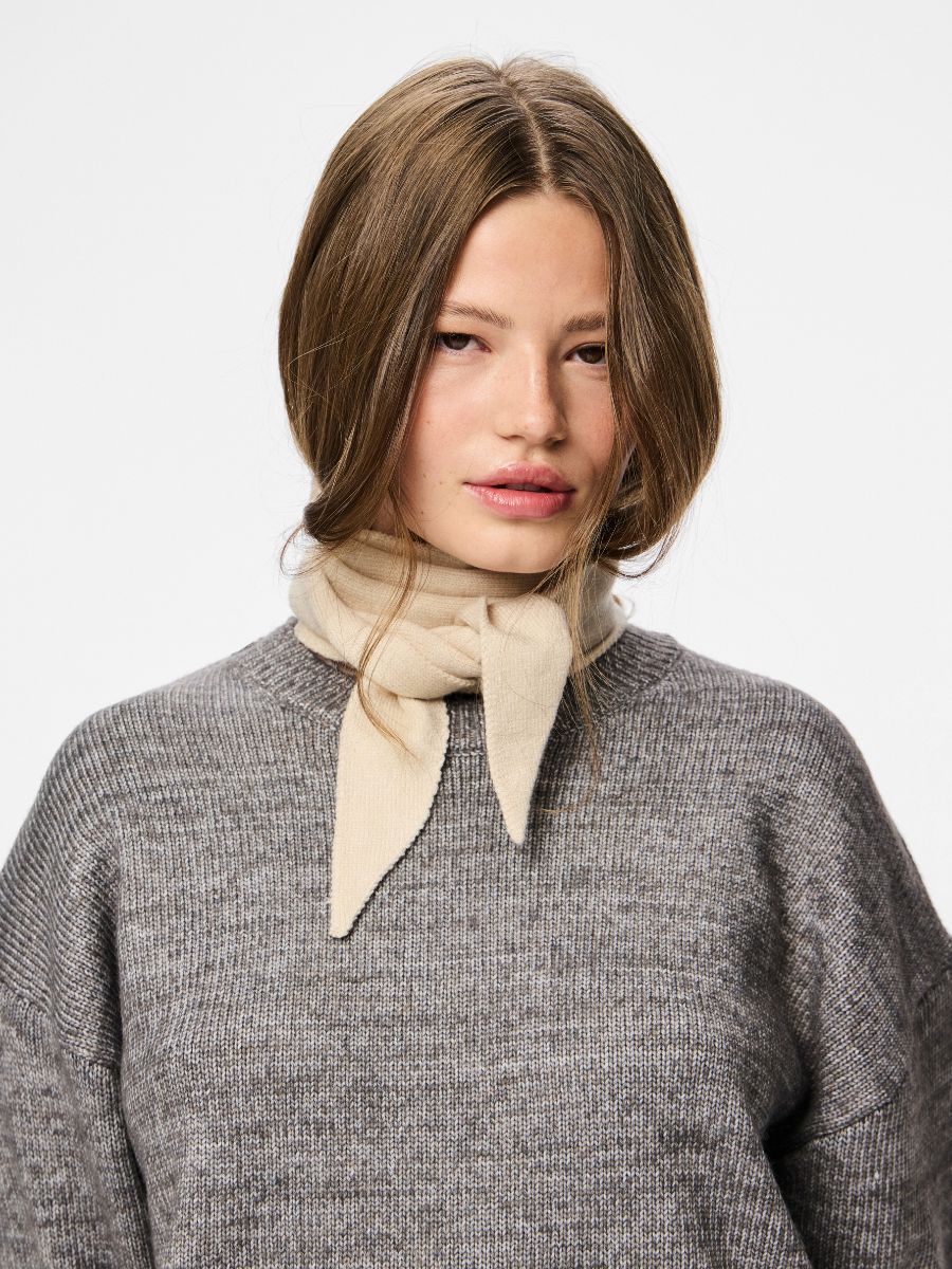 Komma Triangle Scarf