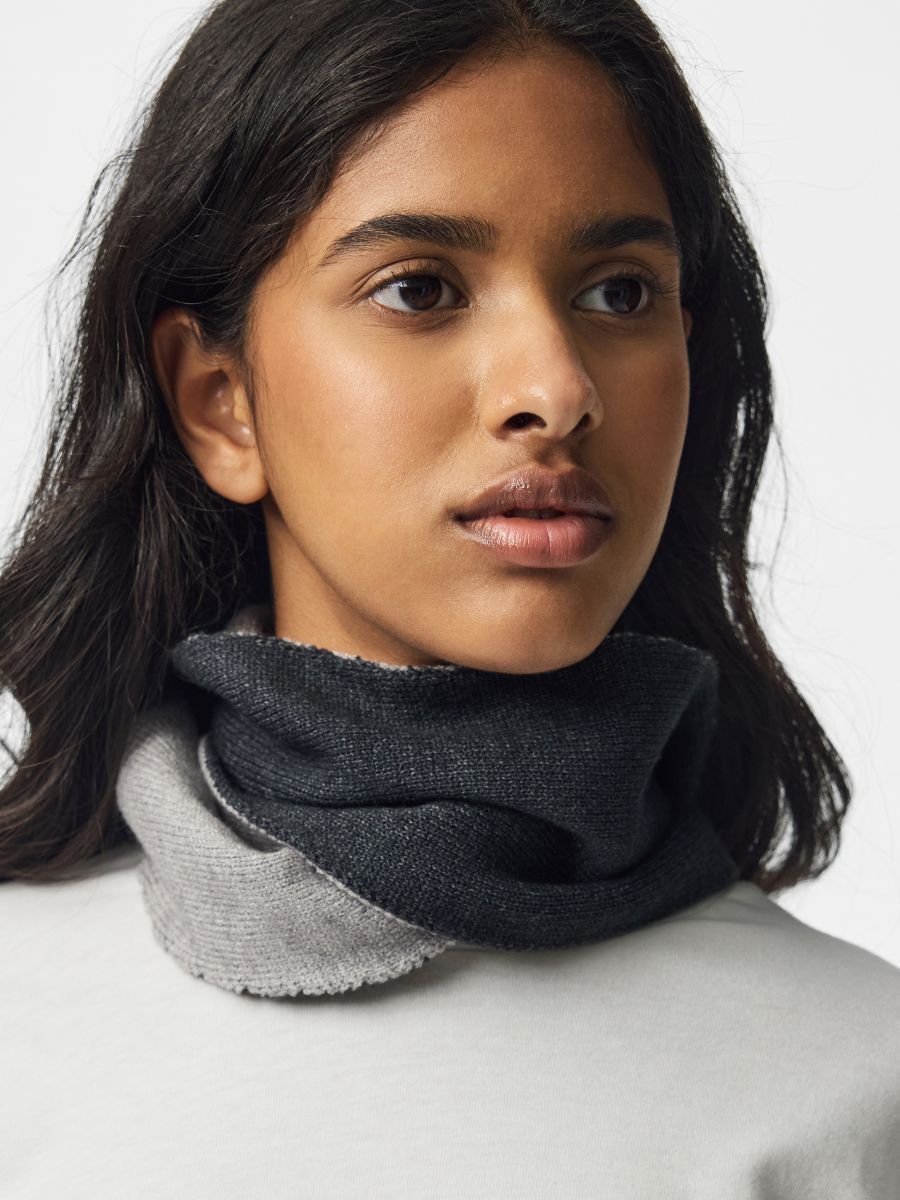 Komma Triangle Scarf