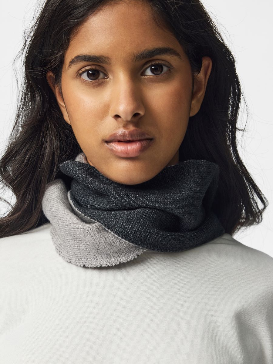 Komma Triangle Scarf