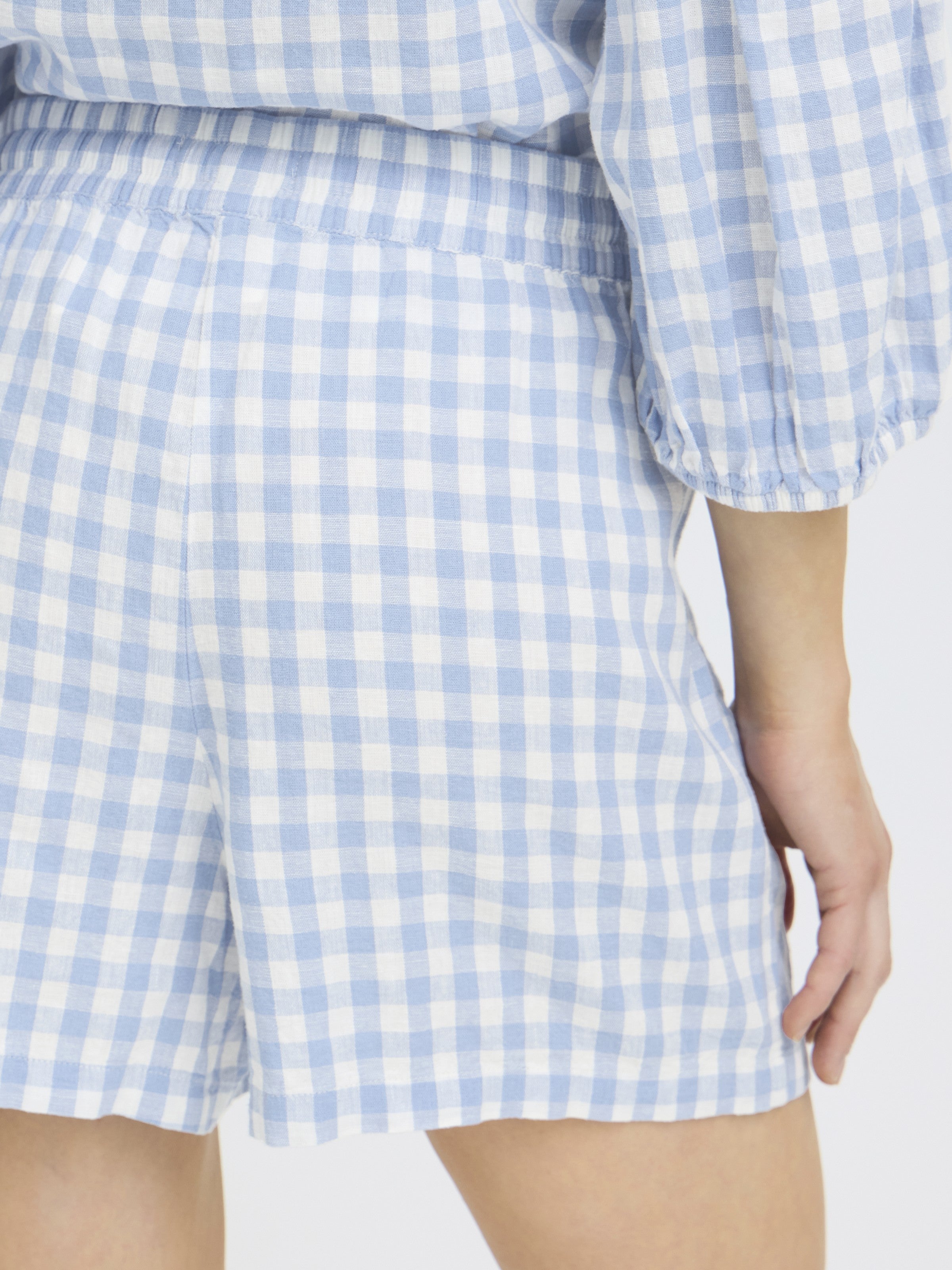 B. Young Falakka Linen Blend Short