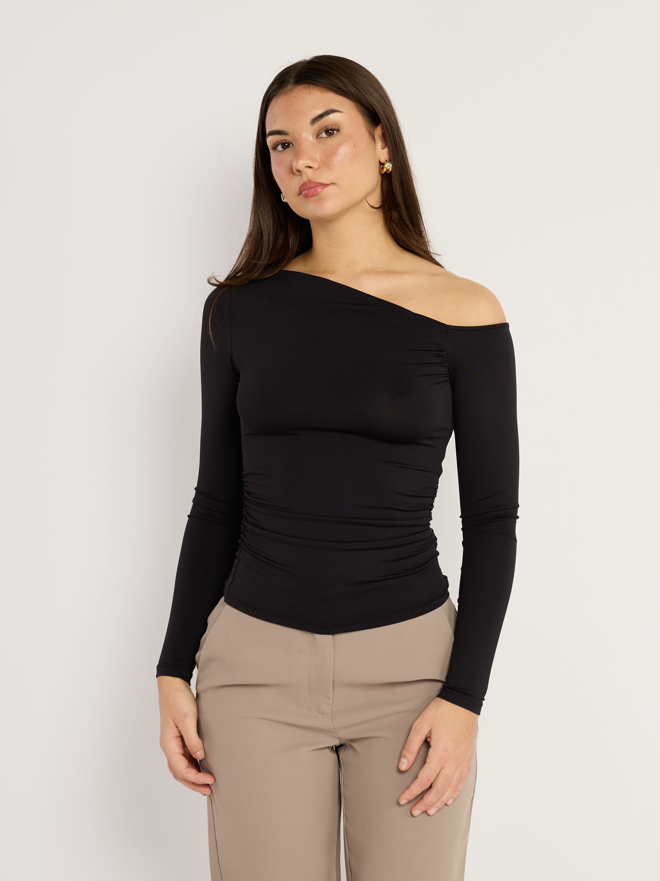 Second Skin Mite Off the Shoulder Top