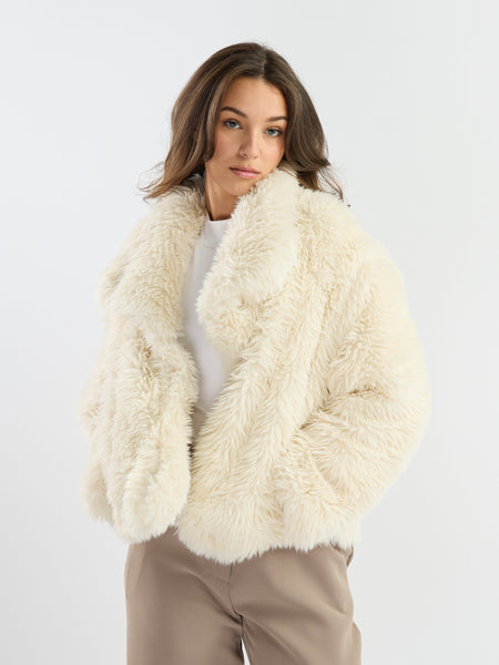 ジャケット・アウター Wide collar hairy fur coat_ivory Fur Cropped Coat – Pseudio