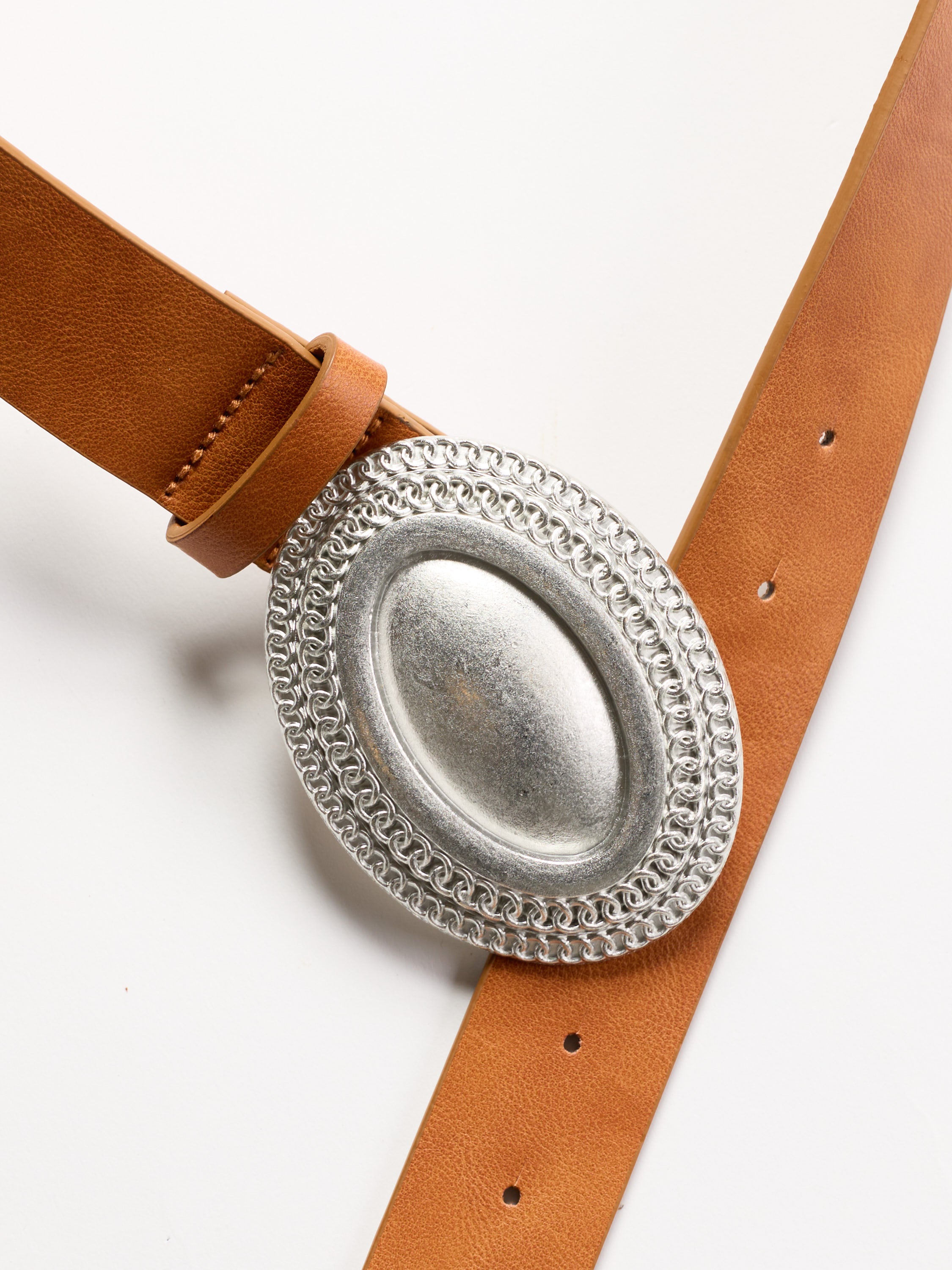 Western Oval Buckle Leather Belt